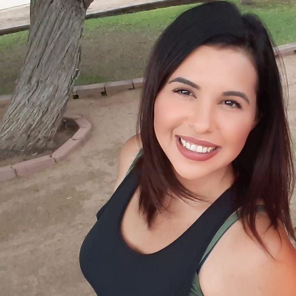 Meet your Posher, Cydnne - Picture 1 of 1